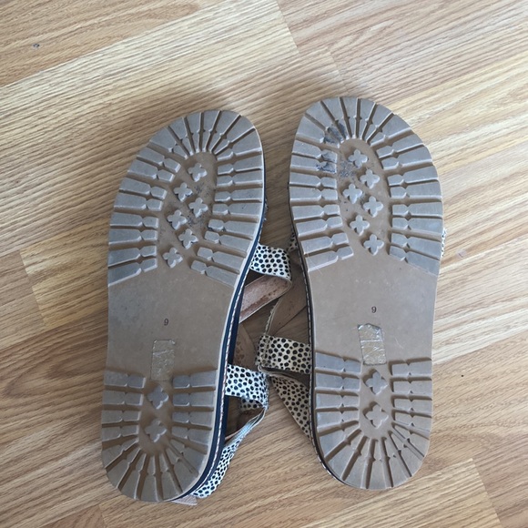 Madewell The Aubrey Sandal in Spotted Calf Hair - Picture 7 of 7